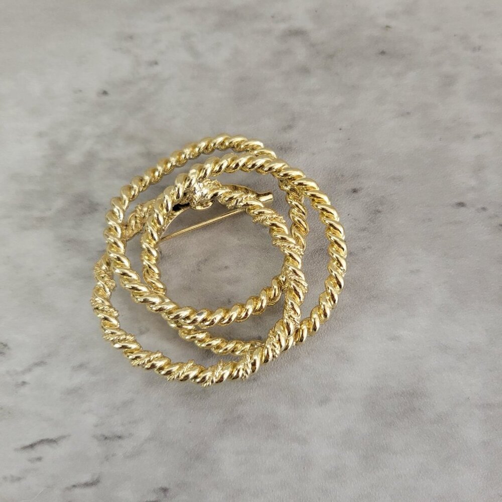 Vintage Gerry's Signed Gold Tone Brooch Braided‎ Rope Design
